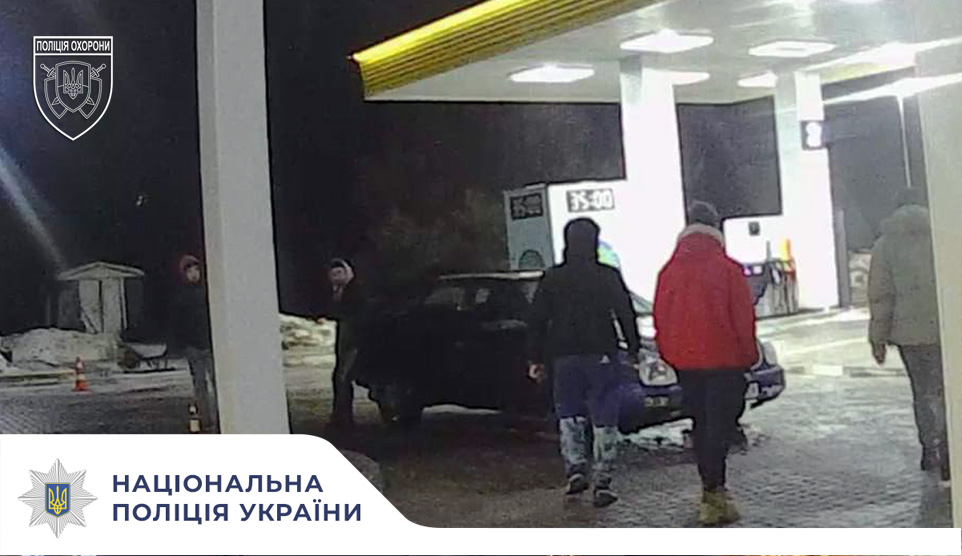 Скориставшись кнопкою, запобігли небезпеці на дорозі