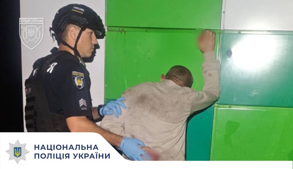 Ефективність охоронної сигналізації: У Черкасах поліцейські охорони припинили хуліганські дії